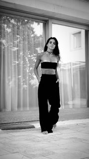 Shaila Gatta feet photo thumbnail