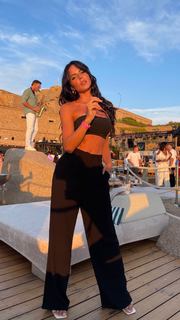 Shaila Gatta feet photo thumbnail