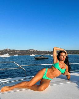 Shaila Gatta feet photo thumbnail