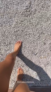 Shaila Gatta feet photo thumbnail