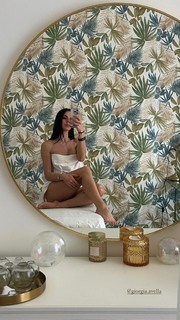 Shaila Gatta feet photo thumbnail