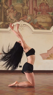 Shaila Gatta feet photo thumbnail