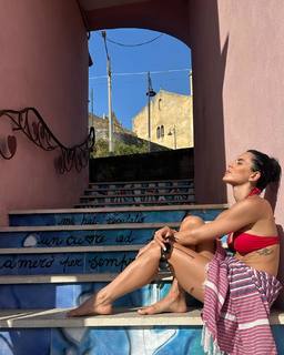 Shaila Gatta feet photo thumbnail