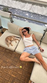 Shaila Gatta feet photo thumbnail