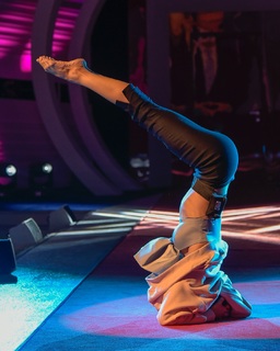 Shaila Gatta feet photo thumbnail