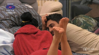 Shaila Gatta feet photo thumbnail