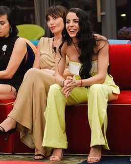 Shaila Gatta feet photo thumbnail