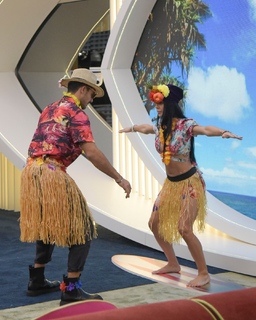 Shaila Gatta feet photo thumbnail