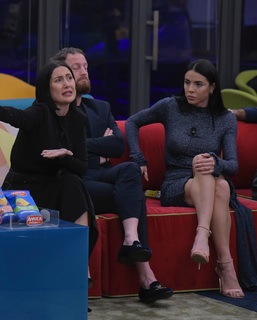 Shaila Gatta feet photo thumbnail