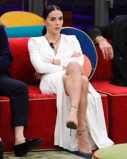 Shaila Gatta feet photo thumbnail