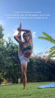 Shaila Gatta feet photo thumbnail