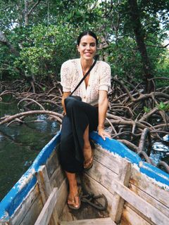 Shaila Gatta feet photo thumbnail