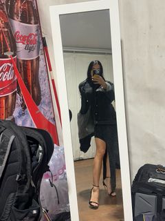 Shaila Gatta feet photo thumbnail