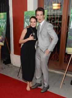 Shailene Woodley feet photo thumbnail
