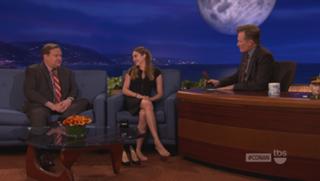 Shailene Woodley feet photo thumbnail