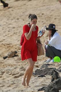 Shailene Woodley feet photo thumbnail