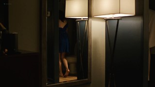 Shailene Woodley feet photo thumbnail