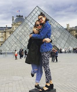 Shailene Woodley feet photo thumbnail