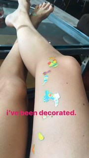 Shailene Woodley feet photo thumbnail