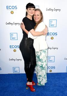 Shailene Woodley feet photo thumbnail