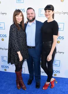 Shailene Woodley feet photo thumbnail