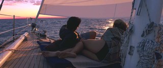 Shailene Woodley feet photo thumbnail