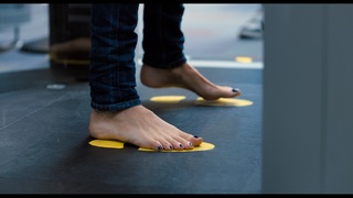 Shailene Woodley feet photo thumbnail
