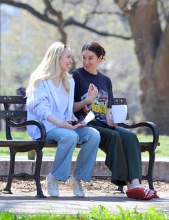Shailene Woodley feet photo 8