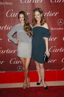 Shailene Woodley feet photo thumbnail