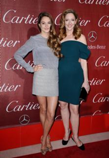 Shailene Woodley feet photo thumbnail
