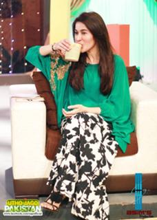 Shaista Lodhi feet photo thumbnail