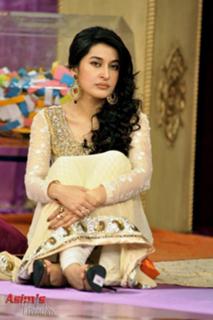 Shaista Lodhi feet photo thumbnail