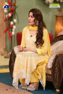 Shaista Lodhi feet photo thumbnail