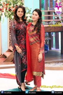 Shaista Lodhi feet photo thumbnail