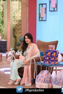 Shaista Lodhi feet photo thumbnail