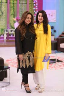 Shaista Lodhi feet photo thumbnail