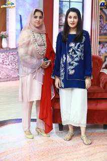 Shaista Lodhi feet photo thumbnail