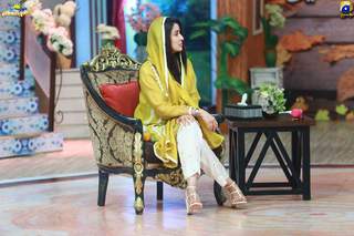 Shaista Lodhi feet photo thumbnail