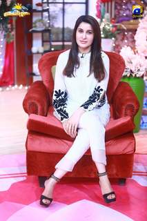 Shaista Lodhi feet photo thumbnail
