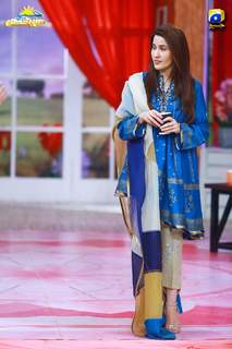 Shaista Lodhi feet photo thumbnail
