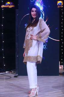 Shaista Lodhi feet photo thumbnail