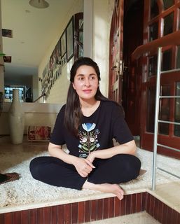 Shaista Lodhi feet photo thumbnail