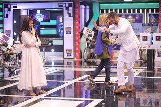 Shaista Lodhi feet photo thumbnail