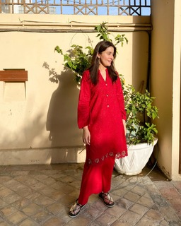 Shaista Lodhi feet photo thumbnail