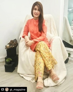 Shaista Lodhi feet photo thumbnail