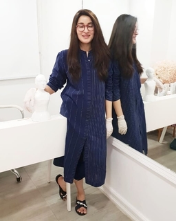 Shaista Lodhi feet photo thumbnail