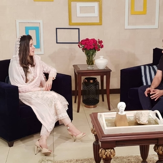 Shaista Lodhi feet photo thumbnail