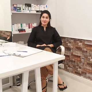 Shaista Lodhi feet photo thumbnail