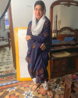 Shaista Lodhi feet photo thumbnail