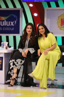 Shaista Lodhi feet photo thumbnail